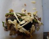 Une image de l'étape 2 de Bourek à la viande hachée au fromage.