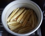 Foto langkah ke 6 dari resep Lepet Jagung Manis.