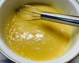 Tej-és fehércsokoládé mousse torta málnazselével recept fázis 5 fotója