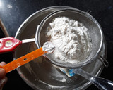 A picture of step 4 of Round shape cookies.