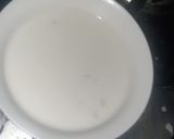 A picture of step 4 of Chicken soup with green onion and chicken wings.