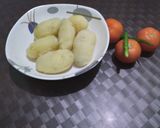 A picture of step 1 of Panch foran potato curry.