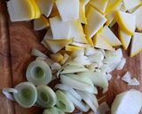 Cukiniowa fritata ze smażonym karasiem krok przepisu 1 zdjęcie