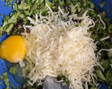 Foto del paso 2 de la receta: Mini tortillas de brócoli, apto Keto y deliciosas!