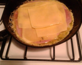 Foto del paso 3 de la receta: Tortilla de papas rellena de jamón y queso mozzarella (NO ES TORTILLA ESPAÑOLA.)