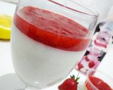 Foto langkah ke 5 dari resep Panna cotta with strawberry compote #menusehatanak.