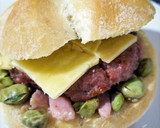 Foto del paso 4 de la receta: Burger ibérica con habas, panceta y quesos