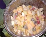 Foto langkah ke 2 dari resep Salad Buah ala Chee.