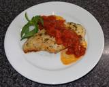 Foto del paso 3 de la receta Pechuga de pollo a la parrilla con salsa marinara