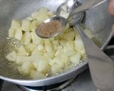 A picture of step 2 of Pear Chutney.