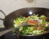 A picture of step 4 of Vegetable noodles.