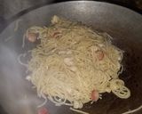 Foto langkah ke 3 dari resep Spaghetti aglio olio.