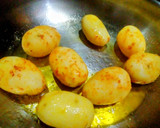 रेस्टोरेंट स्टाइल दम आलू रेसिपी चरण 5 फोटो