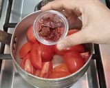 A picture of step 1 of Red Sauce Pasta.