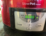 Foto del paso 5 de la receta: Choclillo en olla lenta con cebollitas