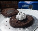A picture of step 5 of Oreo chocolate cake.
