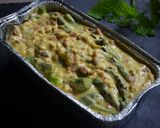 Une image de l'étape 5 de Cake aux orties, asperges vertes et lardons.