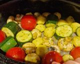 عکس مرحله 3 از دستور ماهی سالمون و سبزیجات تنوری 🍣🍄‍🟫🥒🥔🍅🥦