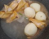 Foto langkah ke 3 dari resep Semur Telur Tahu Kecap.