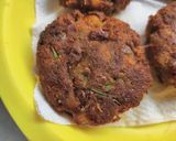 A picture of step 4 of Raw banana and rajma cutlets.