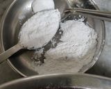 A picture of step 1 of No Yeast Pizza (Party style).
