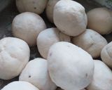 A picture of step 3 of Ajwain Puri.