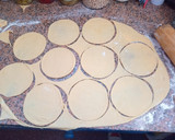 Foto del paso 3 de la receta: EMPANADAS DE QUESO Y CEBOLLAS 🧀🧀🧀🧅🧅🧅CON MASA CASERA 😊😊🥰😋😋😋😜🙃🙃🙃😋🥰💪💪😗👌