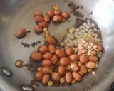 A picture of step 3 of Curry Leaves Rice.