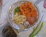 Foto langkah ke 1 dari resep Tumis sayuran wortel udang.