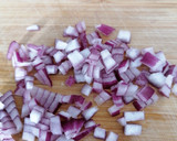 Foto del paso 2 de la receta: Ensalada de alubias blancas con merluza
