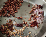 முருங்கைக்கீரை வேர்க்கடலை பொரியல் (Drumstick leaves peanut fry) ரெசிபி ஸ்டேப் 4 புகைப்படம்