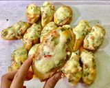 Hình bước làm 3 của món Bánh mì nướng sốt tôm