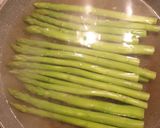 Foto langkah ke 1 dari resep Asparagus with salted egg sauce.