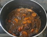 Foto del paso 6 de la receta: Ragout de ternera, solo lo guiso con vino y caldo casero 😋