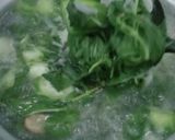 Foto langkah ke 4 dari resep Sayur Bening Oyong dengan Temu Kunci.