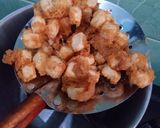 Foto langkah ke 4 dari resep Tahu Kremes Pedas ala Sajiku.