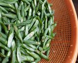 Foto langkah ke 6 dari resep Tumis Kerang Kacang Panjang.