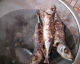 Foto langkah ke 3 dari resep Ikan kecap saus tiram.