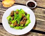 Hình bước làm 3 của món Mướp Khía Xào Lòng Gà