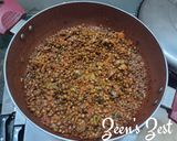 A picture of step 3 of Methi Khadi Daal with Kaali Masoor.