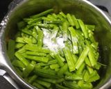 A picture of step 1 of Cluster beans garlic sabji.