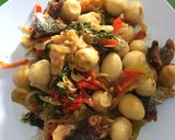 Foto langkah ke 5 dari resep Oseng Pedas Telur Puyuh+Bandeng.
