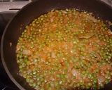 Zöldborsó pörkölt galuskával recept fázis 4 fotója