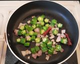 A picture of step 2 of Bhindi Rice Fry.