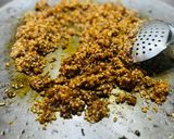 Foto del paso 5 de la receta: Paella de rape, ajos tiernos, espárragos y alcachofas 🥘 🧔♂️