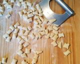 Foto del passaggio 3 della ricetta Cavatelli con crema di finocchio acciughe salate e peperoncino