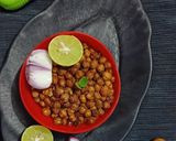 A picture of step 4 of Chana masala spicy.