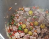 Foto del paso 3 de la receta: Aguja de cerdo guisada con verduras