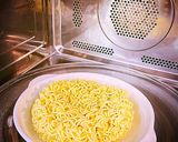 Foto langkah ke 2 dari resep Tantan Ramen Kilat Super Ekonomis.