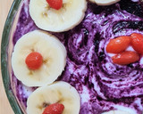 Foto del paso 6 de la receta: Smoothie bowl de banana, quinoa pop sin azúcar, bayas de goji y maqui berry con yogur casero